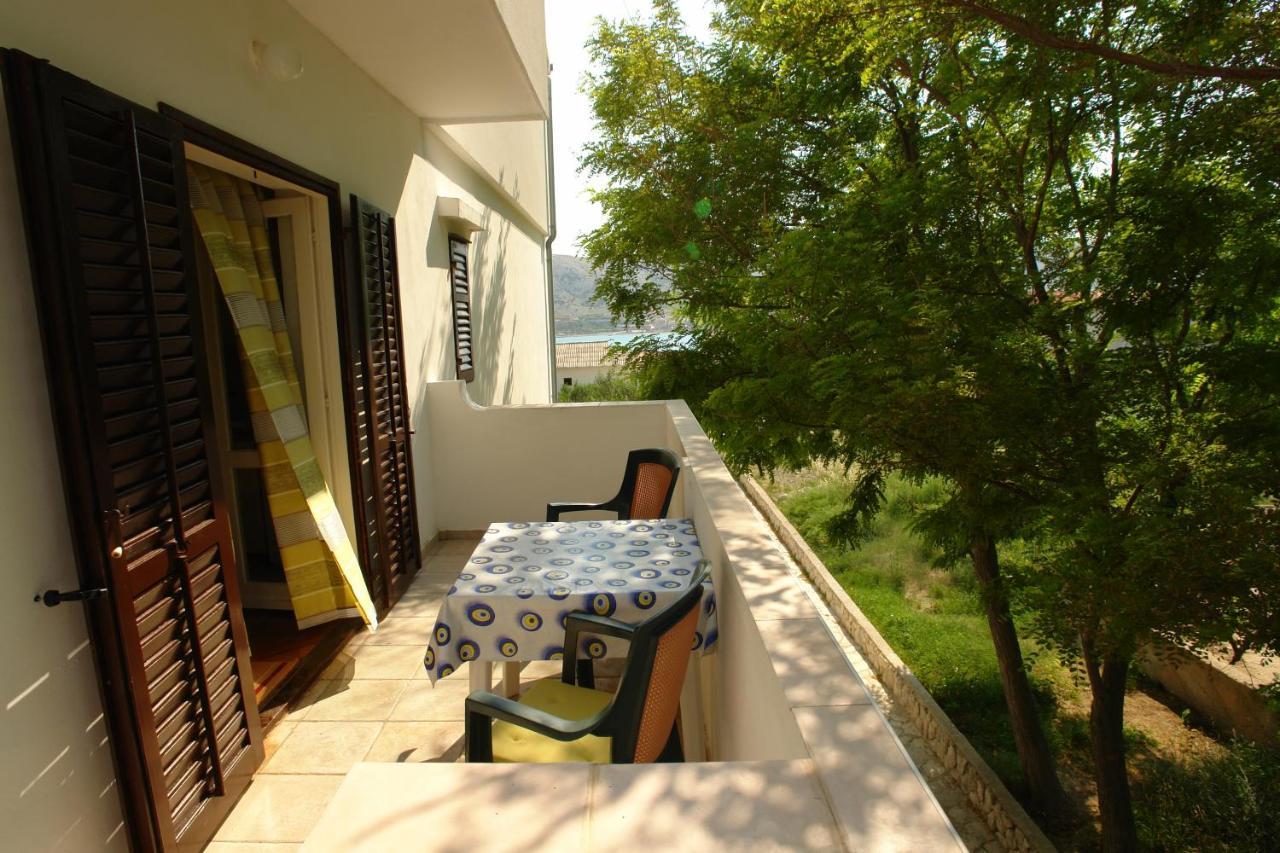 Apartments And Rooms With Parking Space Pag - 13060 Pag Town Exterior foto